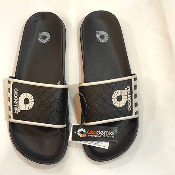 - NEW Men's Akademiks Cross Side Striped Logo Black Slide Slippers 12 - Picture 3 of 17